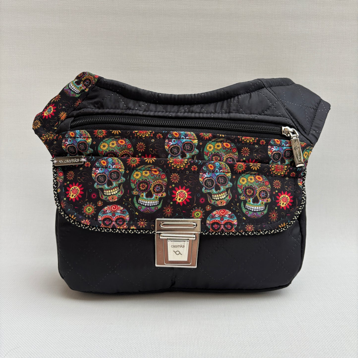 Riñonera "Special Elegant Skulls" + Bolsillo trasero · Pieza Única Núm. 16964