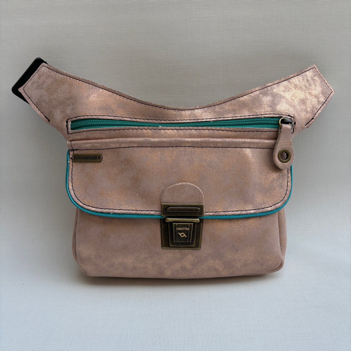Metal Silver Elegant + Bolsillo trasero · Pieza Única Núm. 16181
