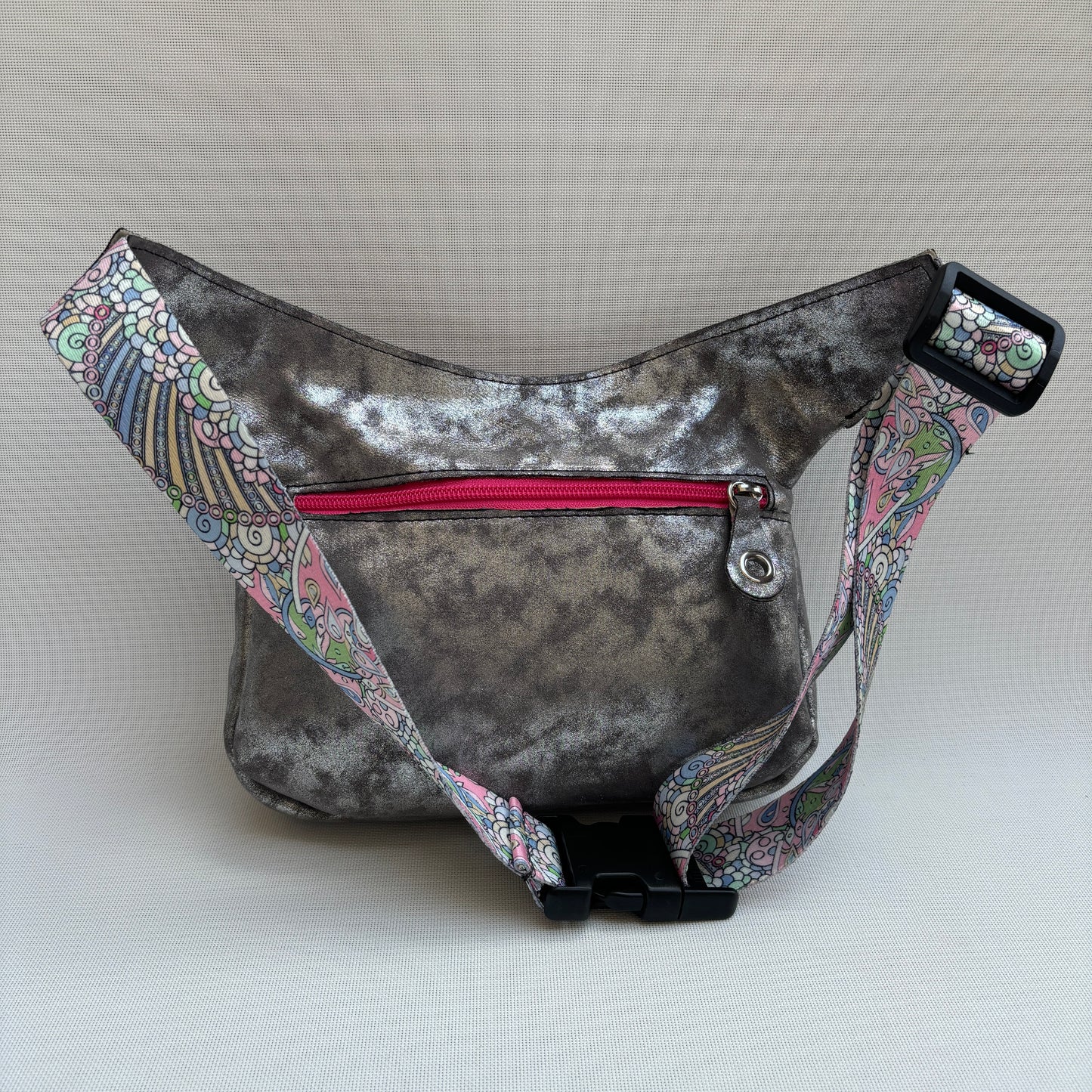 Metal Silver Elegant + Bolsillo trasero · Pieza Única Núm. 16182