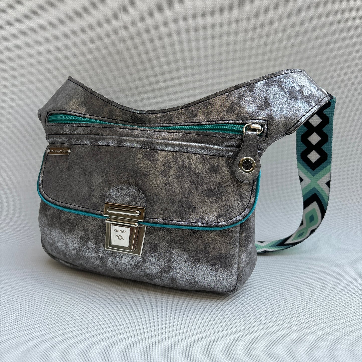 Metal Silver Elegant + Bolsillo trasero · Pieza Única Núm. 16176