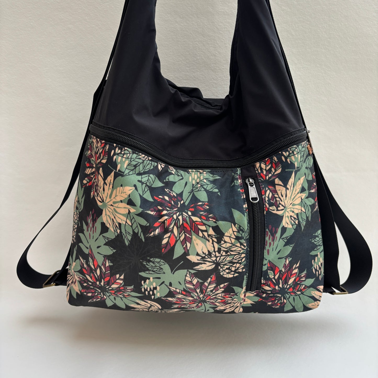 Mochila - Bolso - Tote Bag Impermeable · Multifunción · "Nepal" Autumn Jungle · Súper ligera · Pieza Núm. 19484