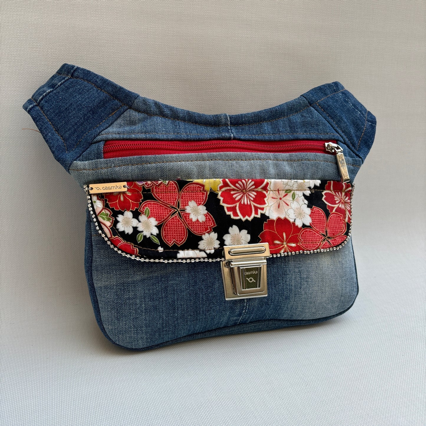 Special Japanese Flowers ♻️ Jeans Recycled ♻️ + Bolsillo trasero · Pieza Única Núm. 16195