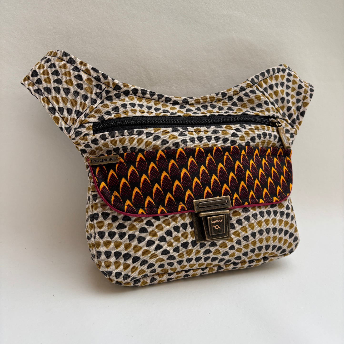 Riñonera "Special Africa" + Bolsillo trasero · Pieza Única Núm. 19442