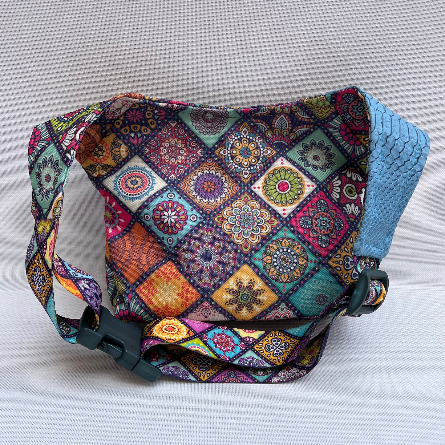 Special Square Mandalas · Impermeable · Pieza Única Núm. 13721