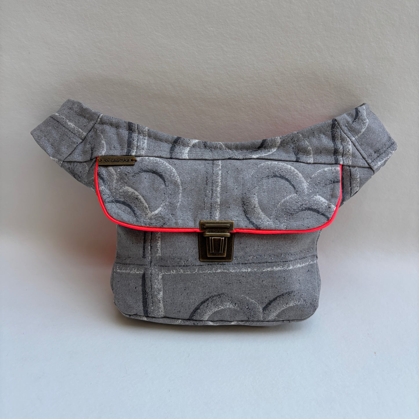Riñonera Mini "Special Panot" · Impermeable + Bolsillo trasero extra · Pieza Única Núm. 19414