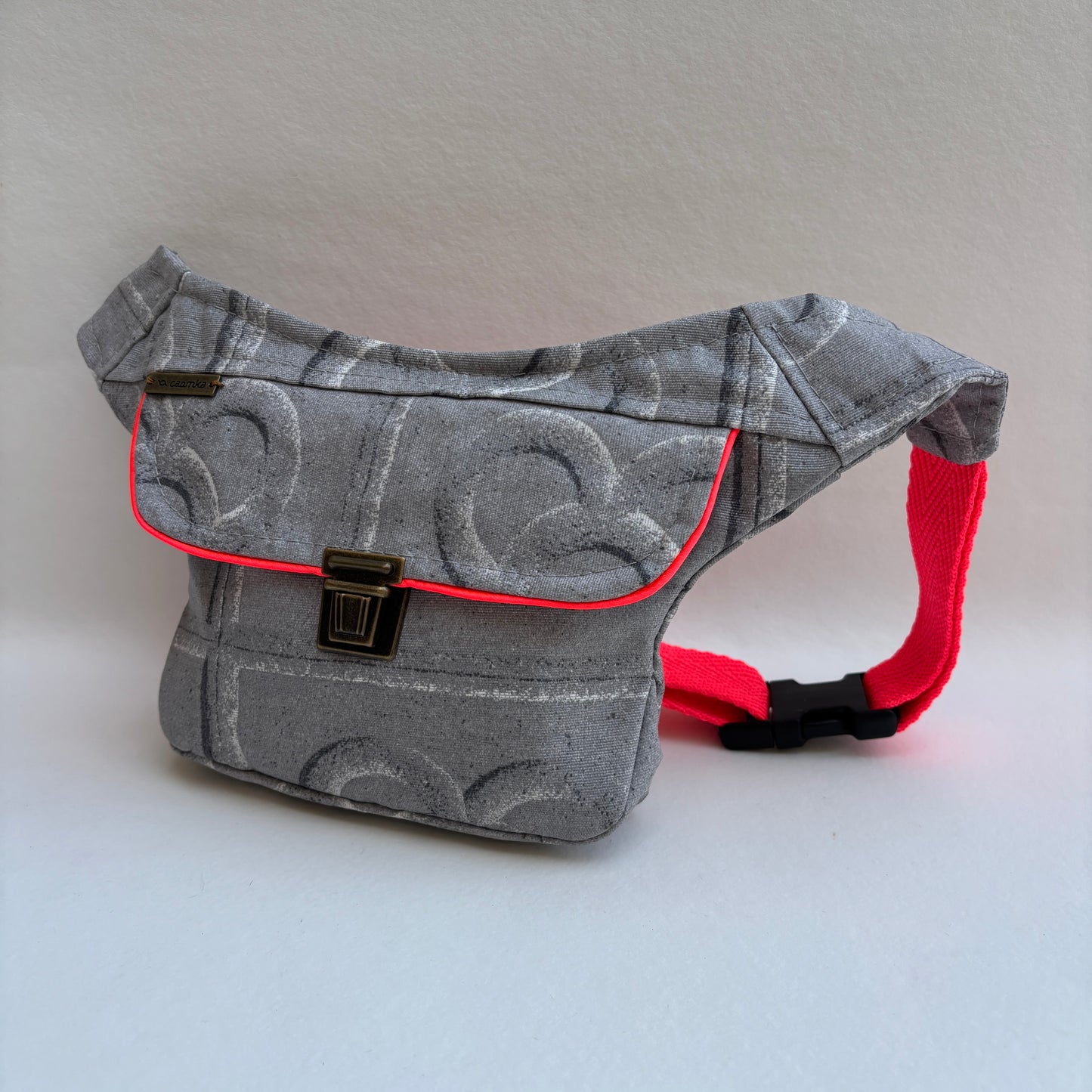 Riñonera Mini "Special Panot" · Impermeable + Bolsillo trasero extra · Pieza Única Núm. 19414