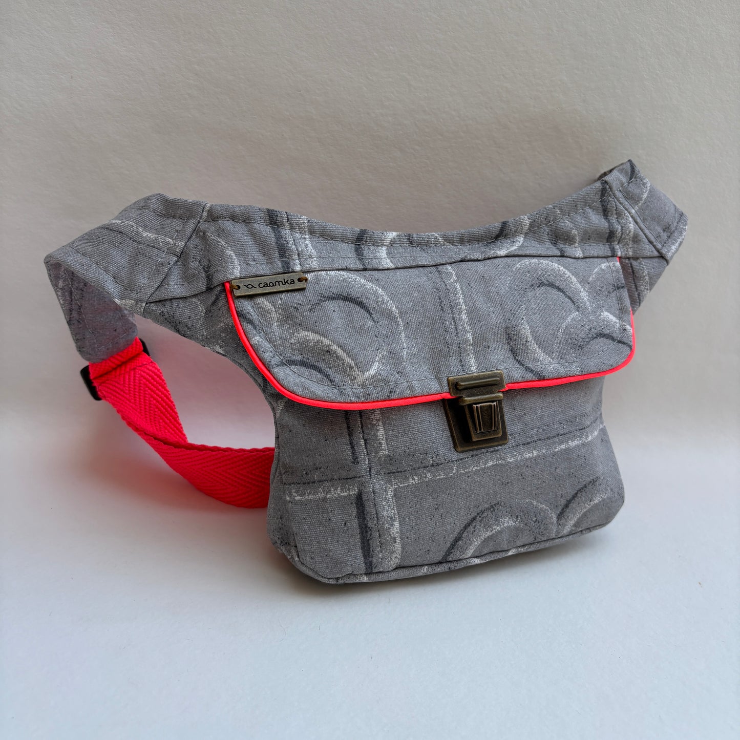 Riñonera Mini "Special Panot" · Impermeable + Bolsillo trasero extra · Pieza Única Núm. 19414