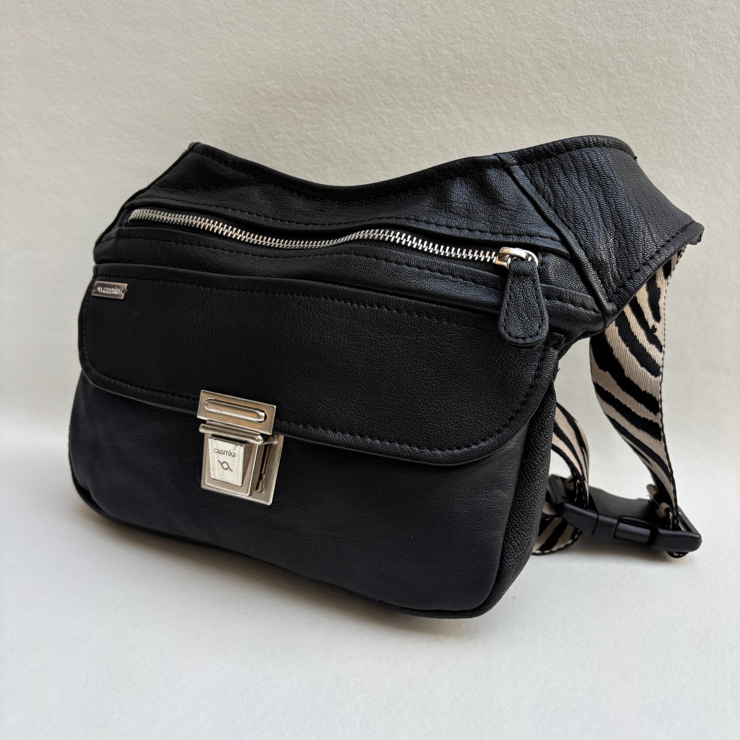 Riñonera "Special Black Top” + Bolsillo trasero · Piel · Pieza Única Núm. 19440
