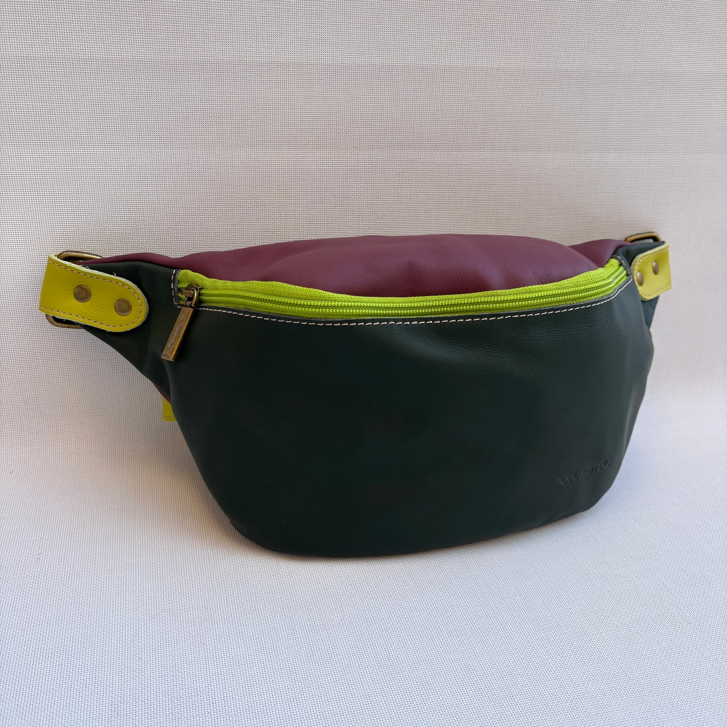 Riñonera "Retro Chic Watermelon Fantasy" · Piel / Cuero · Pieza Exclusiva Núm. 18506