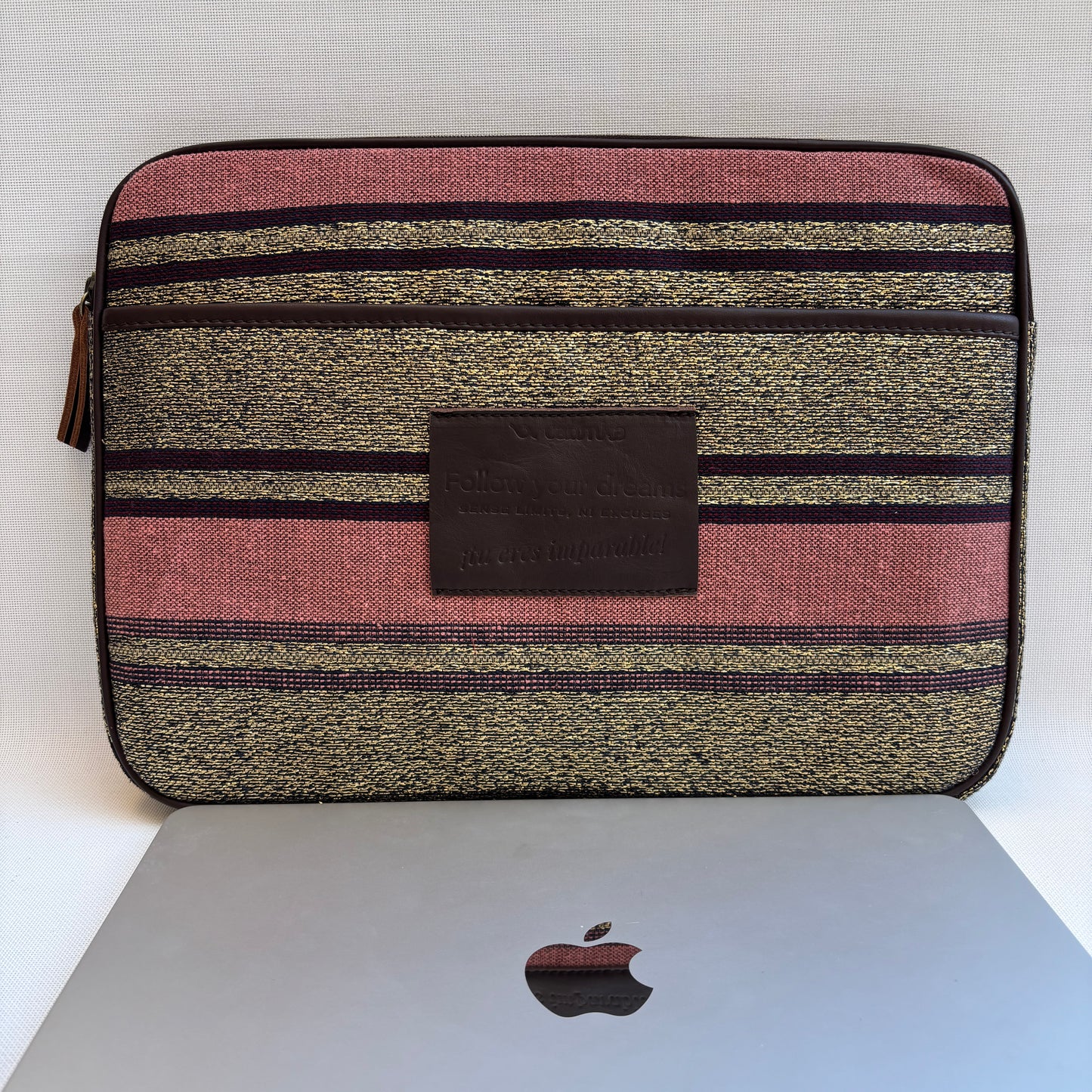 Funda Portátil "Urban Sunset"  · Pieza Única Núm. 18483