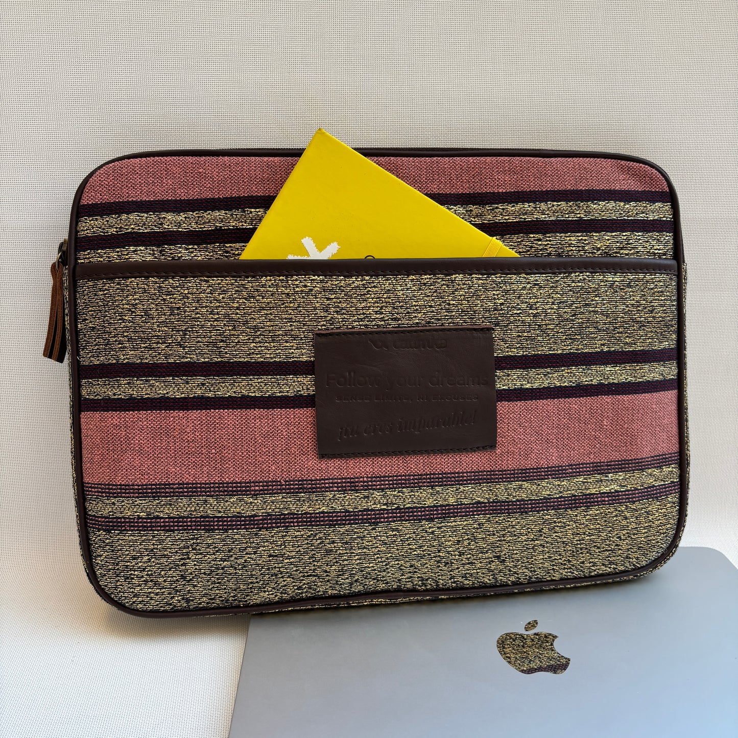 Funda Portátil "Urban Sunset"  · Pieza Única Núm. 18483