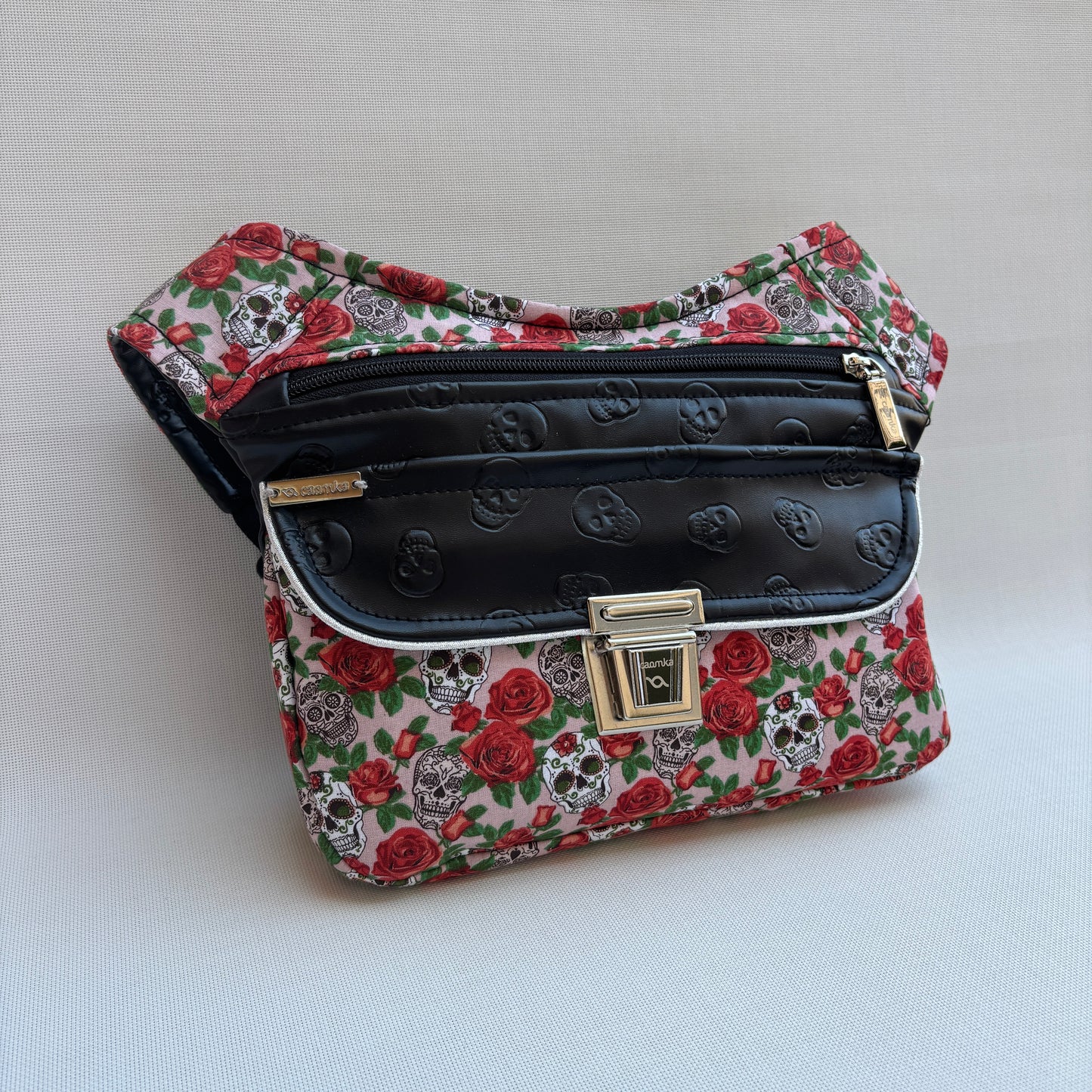 Riñonera "Special Skulls" + Bolsillo trasero · Polipiel · Pieza Única Núm. 17836