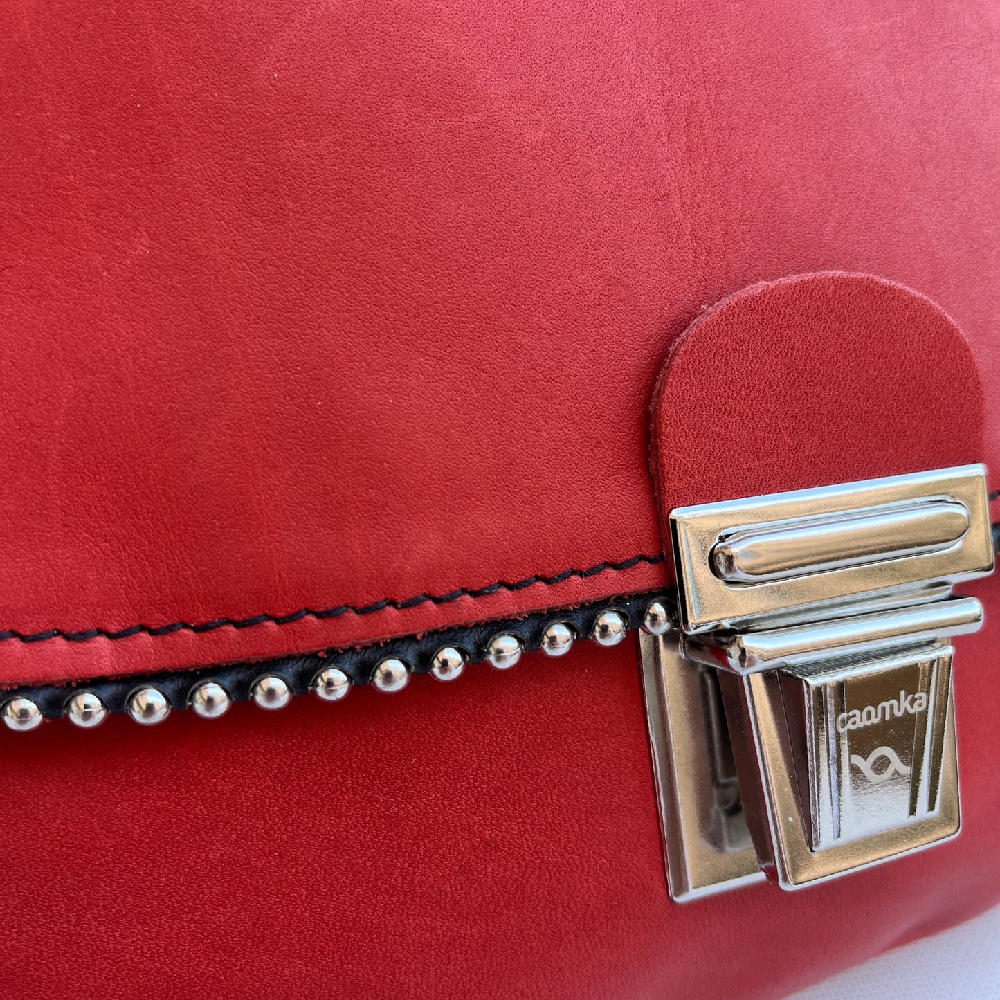 Premium Red & Silver · Piel - Cuero · Pieza Exclusiva Núm. 15402
