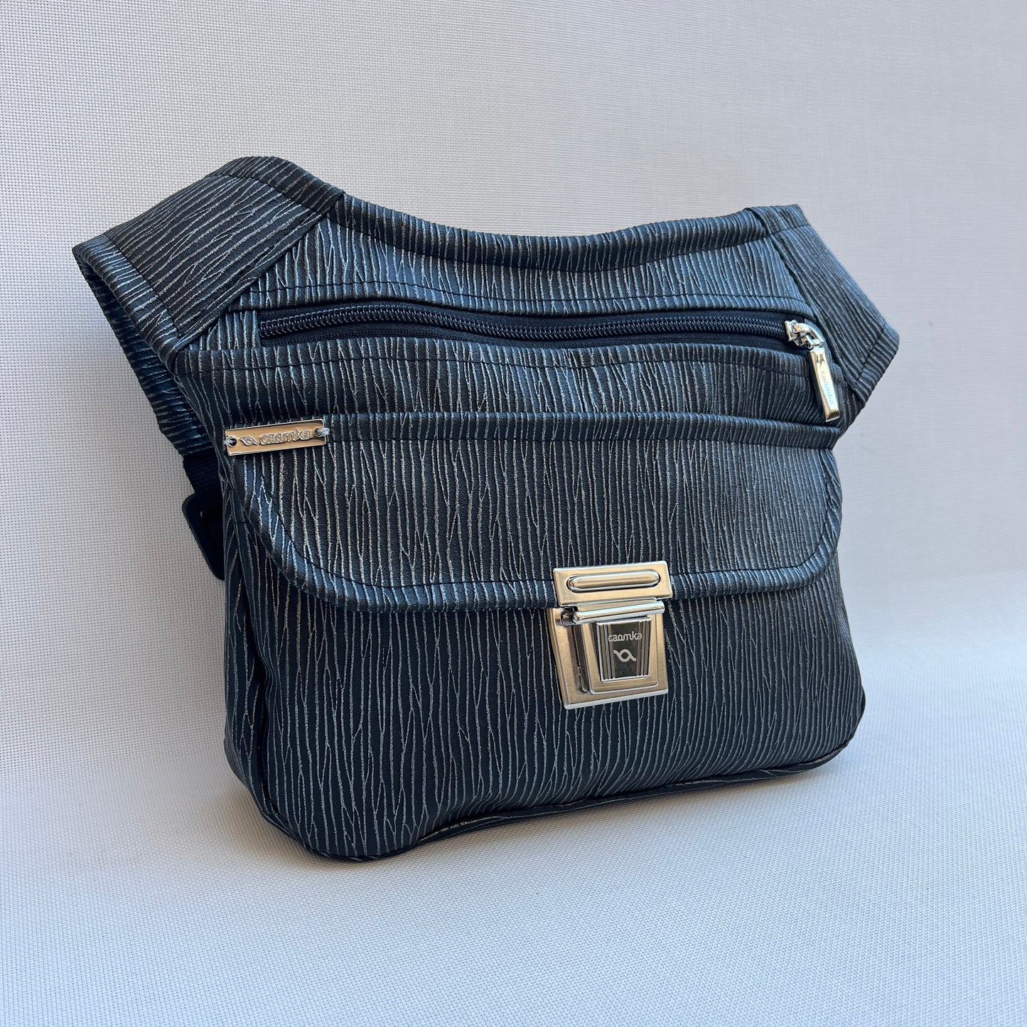Special Black Elegant Leatherette Exclusive Piece No. 13394
