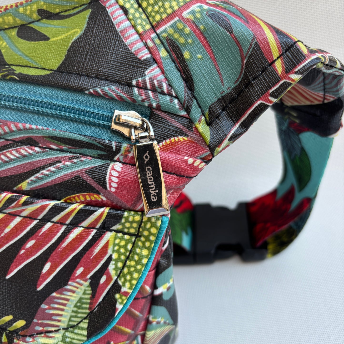 Riñonera "Special Tropical Top" · Impermeable · Pieza Única Núm. 17958