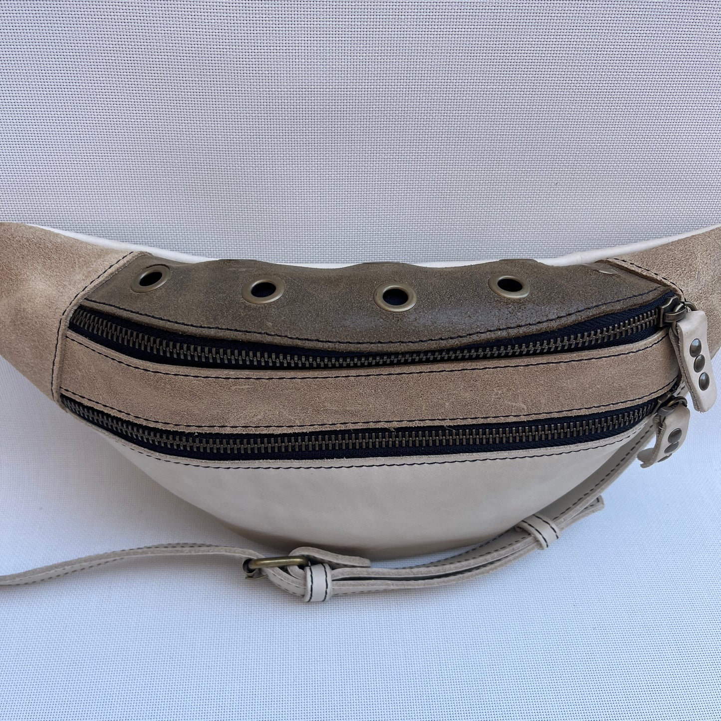 Premium Retro Chic · Piel - Cuero · Pieza Única Núm. 15316