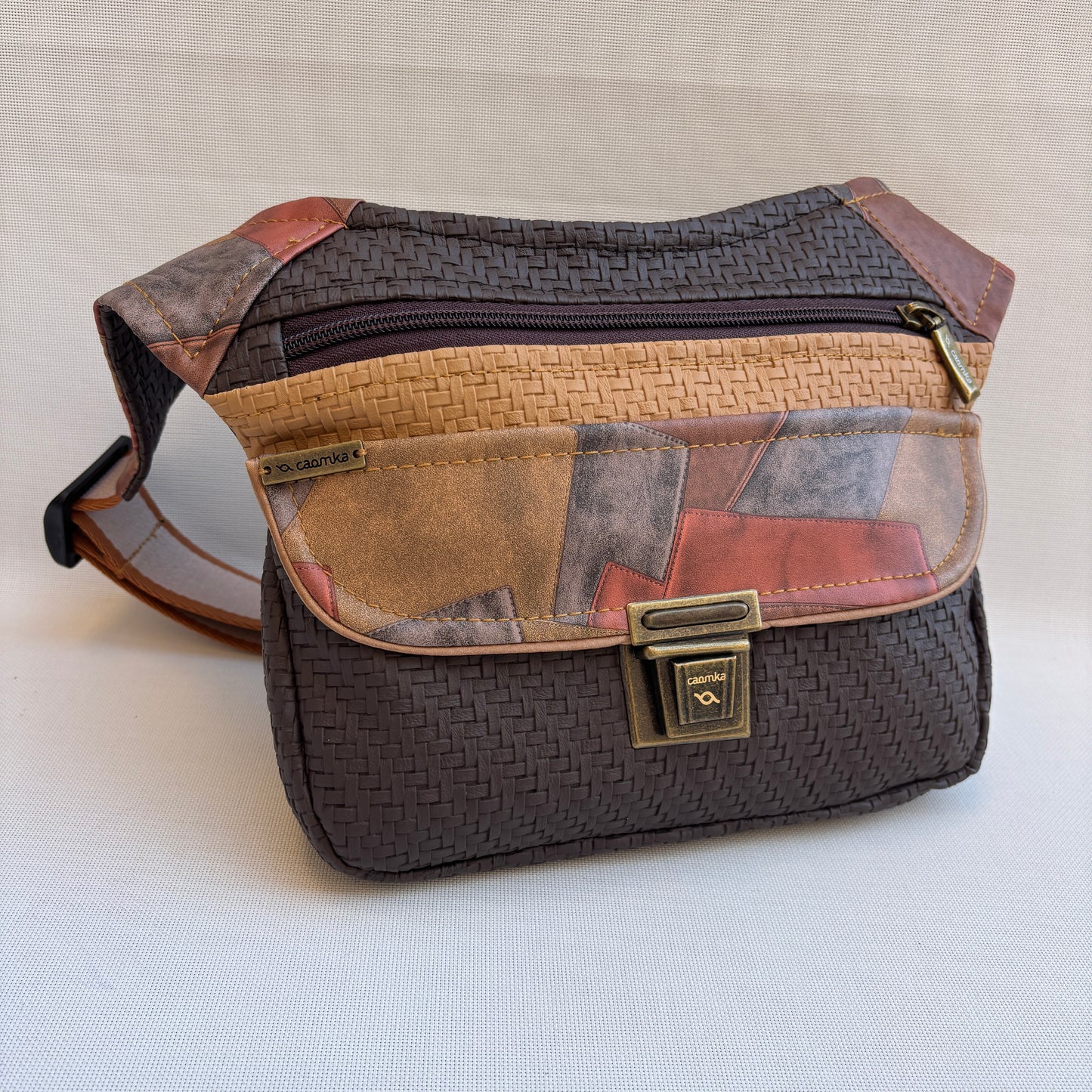 Riñonera "Elegant Patchwork Brown Top" · Polipiel · Pieza Única Núm. 18468