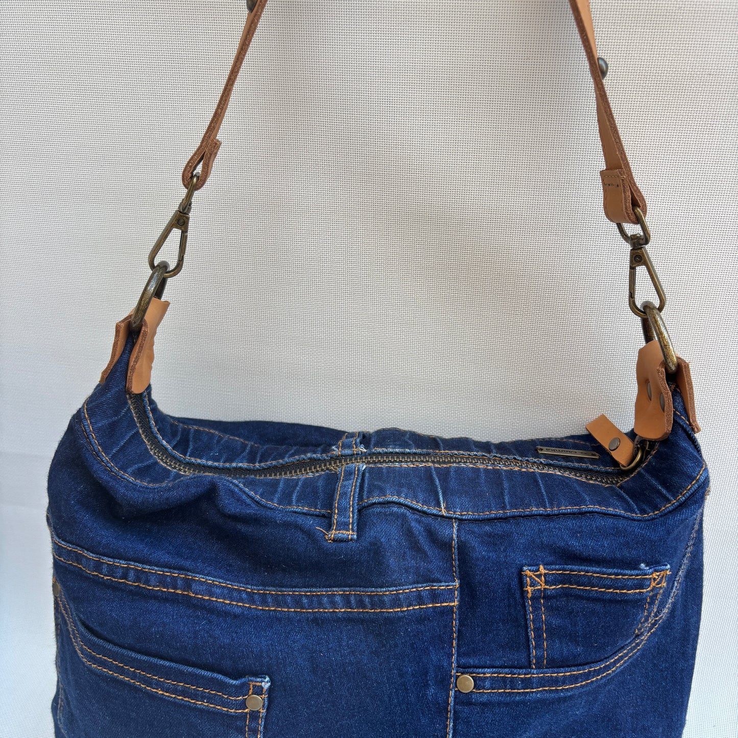Bolso, bandolera vaquero · Multifunción · ♻️ Jeans Recycled ♻️ · Pieza Única Núm. 17883