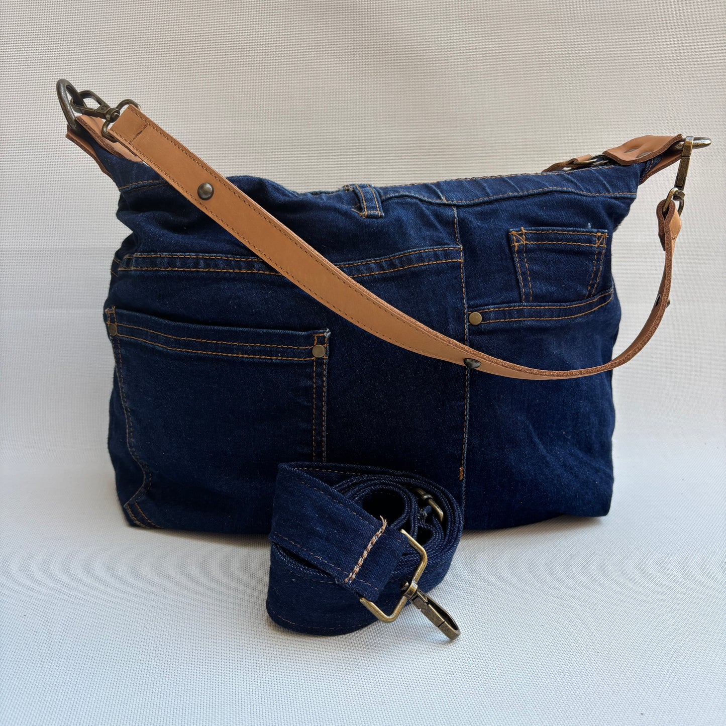 Bolso, bandolera vaquero · Multifunción · ♻️ Jeans Recycled ♻️ · Pieza Única Núm. 17883