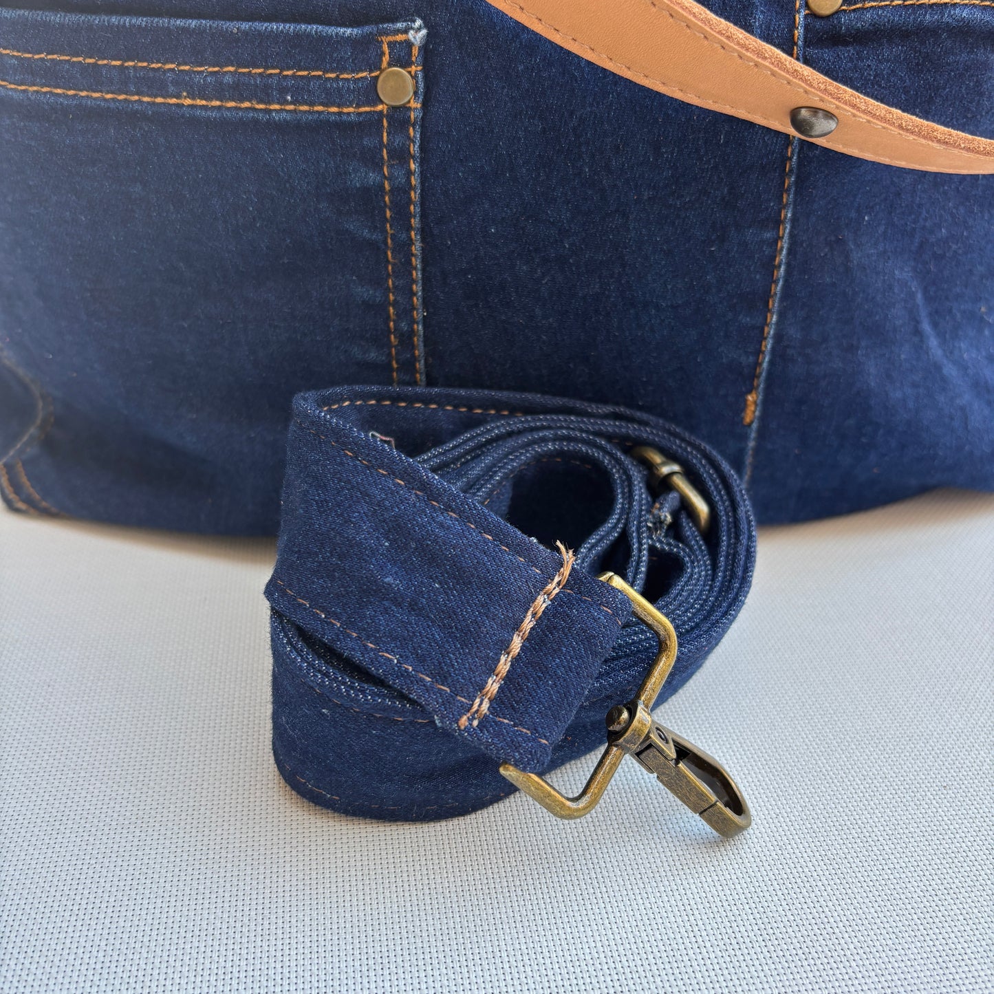 Bolso, bandolera vaquero · Multifunción · ♻️ Jeans Recycled ♻️ · Pieza Única Núm. 17883