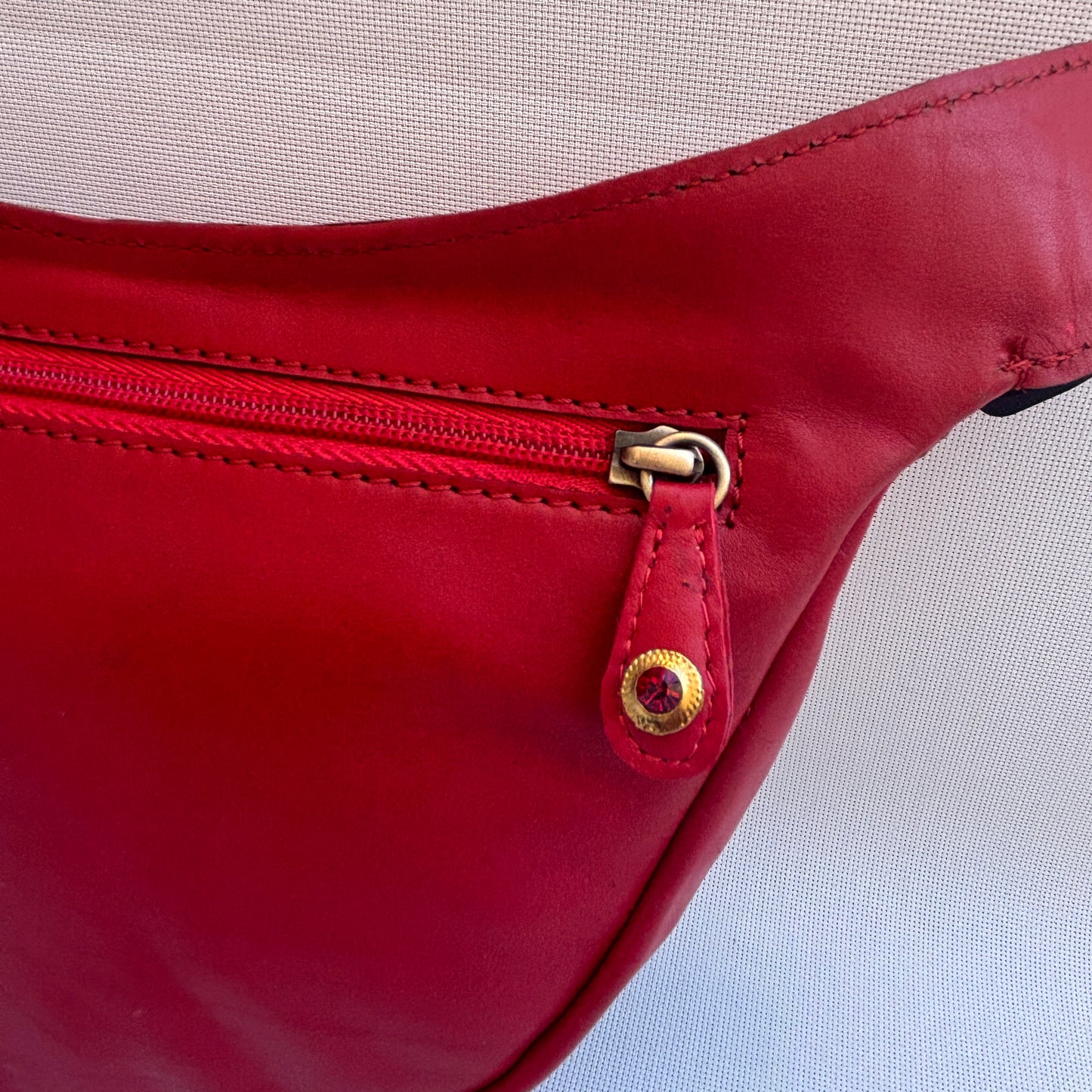 Riñonera Luna "Special Red Luxury Top" Old Gold · Piel · Pieza Exclusiva Núm. 18456