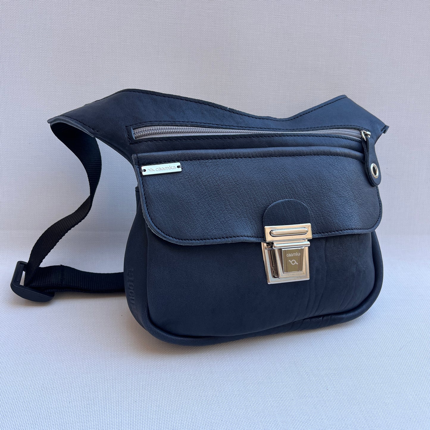 Special Dark Blue · Piel natural BioCuir® · Pieza Exclusiva Núm. 13696