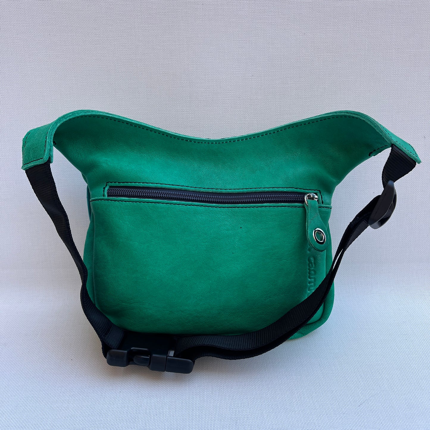 Special Green & Tie Die · Piel natural BioCuir® · Pieza Única Núm. 13681