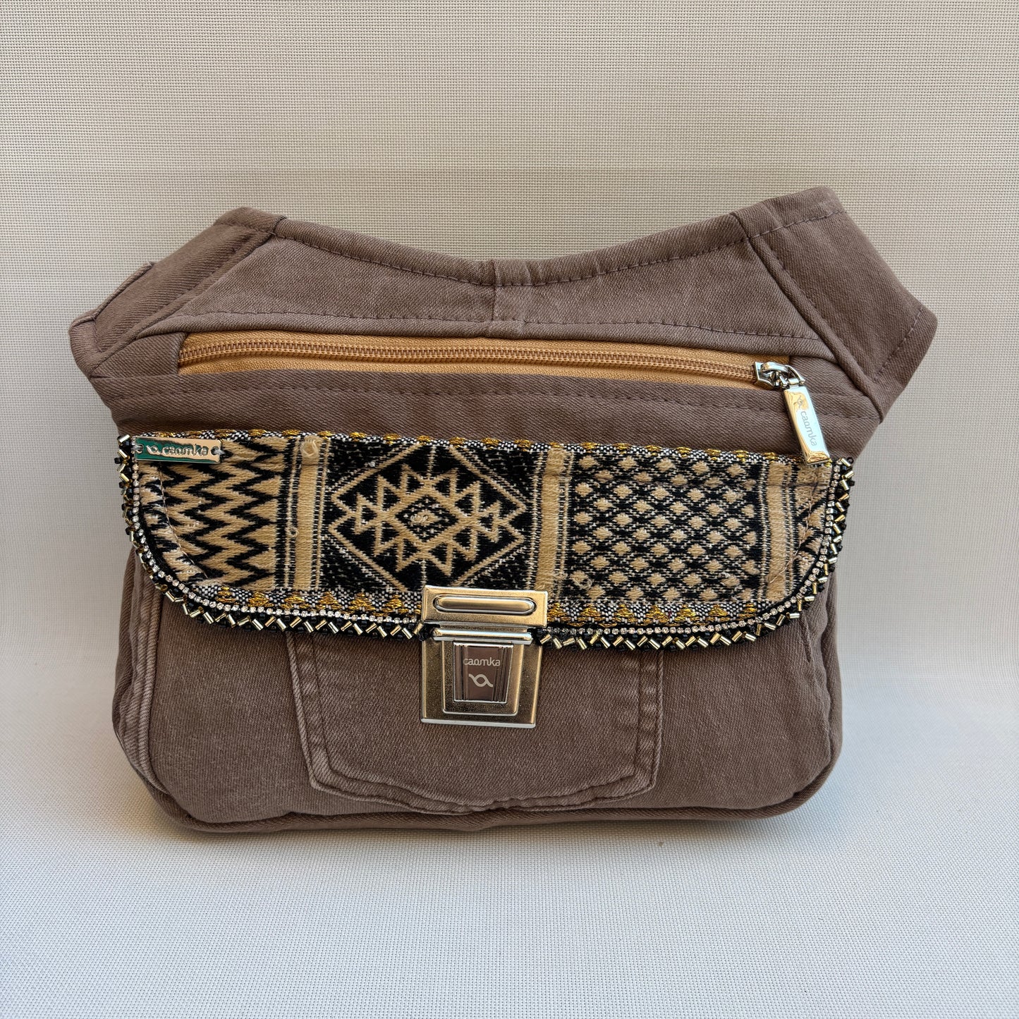 Riñonera "Special ♻️ Jeans Recycled ♻️ " + Bolsillo trasero con cremallera · Pieza Única Núm. 18493