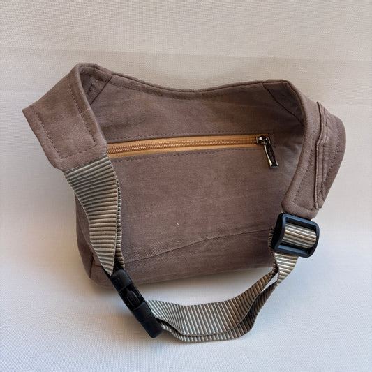 Riñonera "Special ♻️ Jeans Recycled ♻️ " + Bolsillo trasero con cremallera · Pieza Única Núm. 18493