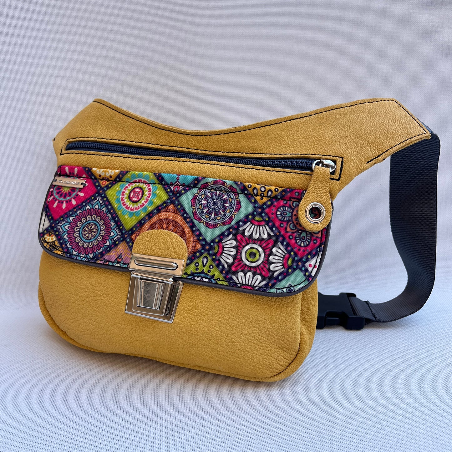 Special Yellow & Mandalas · Piel natural BioCuir® · Pieza Única Núm. 13753