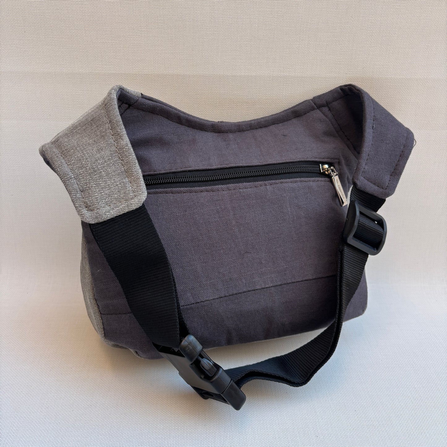 Riñonera "Special ♻️ Jeans Recycled ♻️ " + Bolsillo trasero con cremallera · Pieza Única Núm. 18491