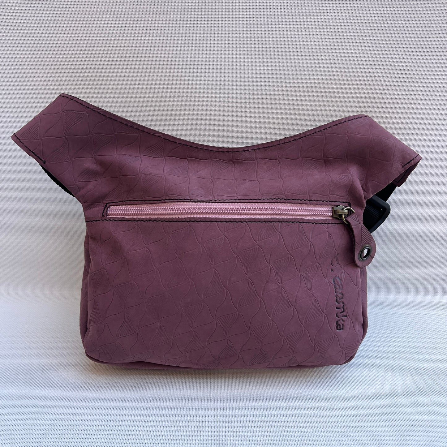Special Fuchsia &amp; Old Gold BioCuir® natural leather Exclusive Piece No. 12109