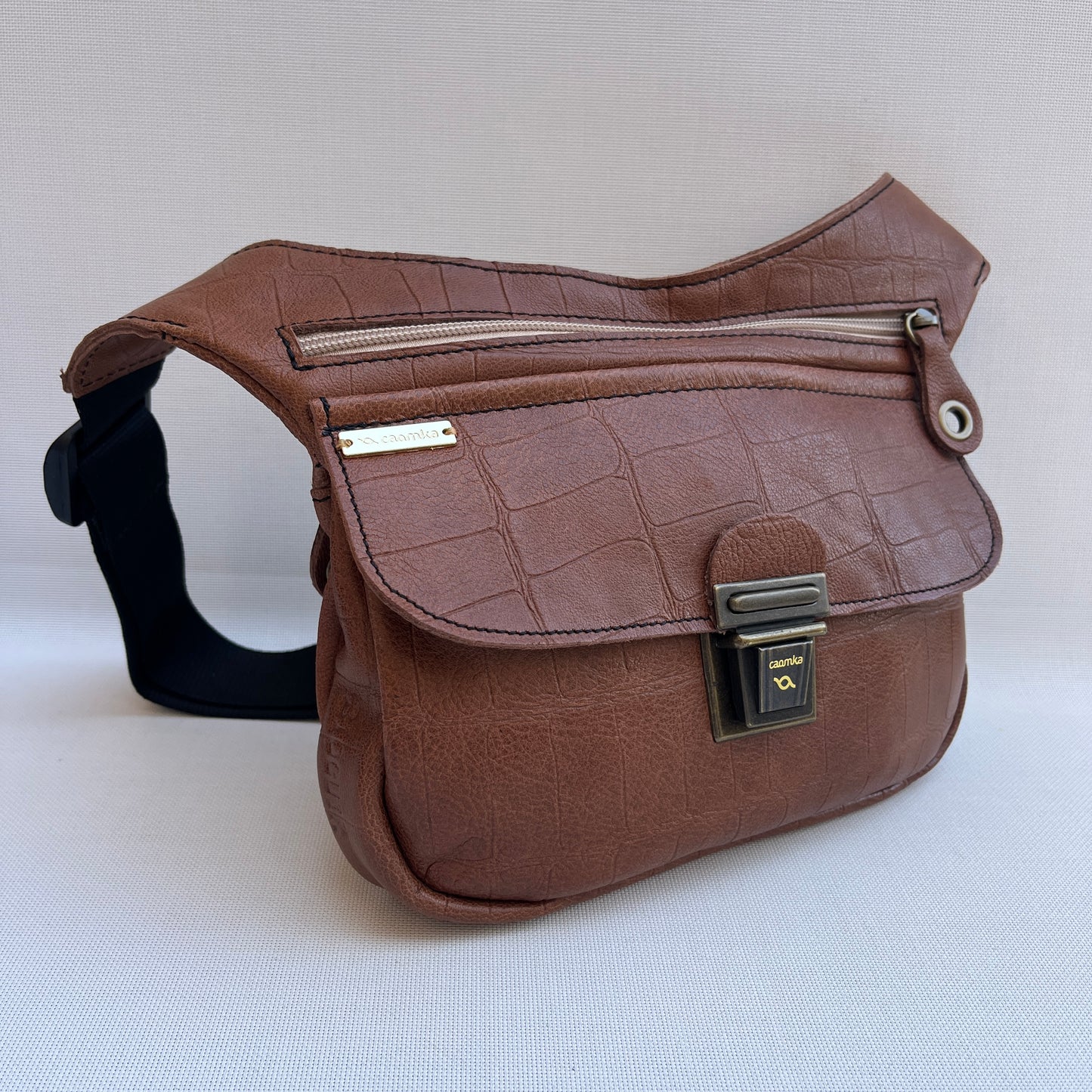 Special Brown Embossed · Piel natural BioCuir® · Pieza Única Núm. 13781