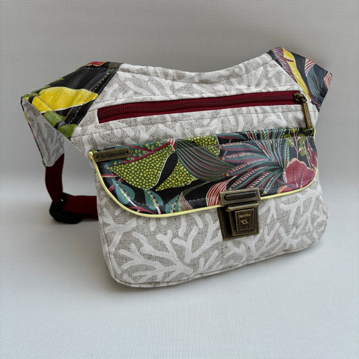 Special Nature · Tejido impermeable + Bolsillo trasero extra · Pieza Única Núm. 16231
