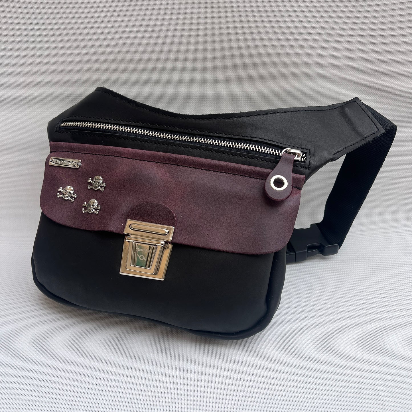 Premium Black Constrast & Skulls · Piel - Cuero · Pieza Exclusiva Núm. 15333