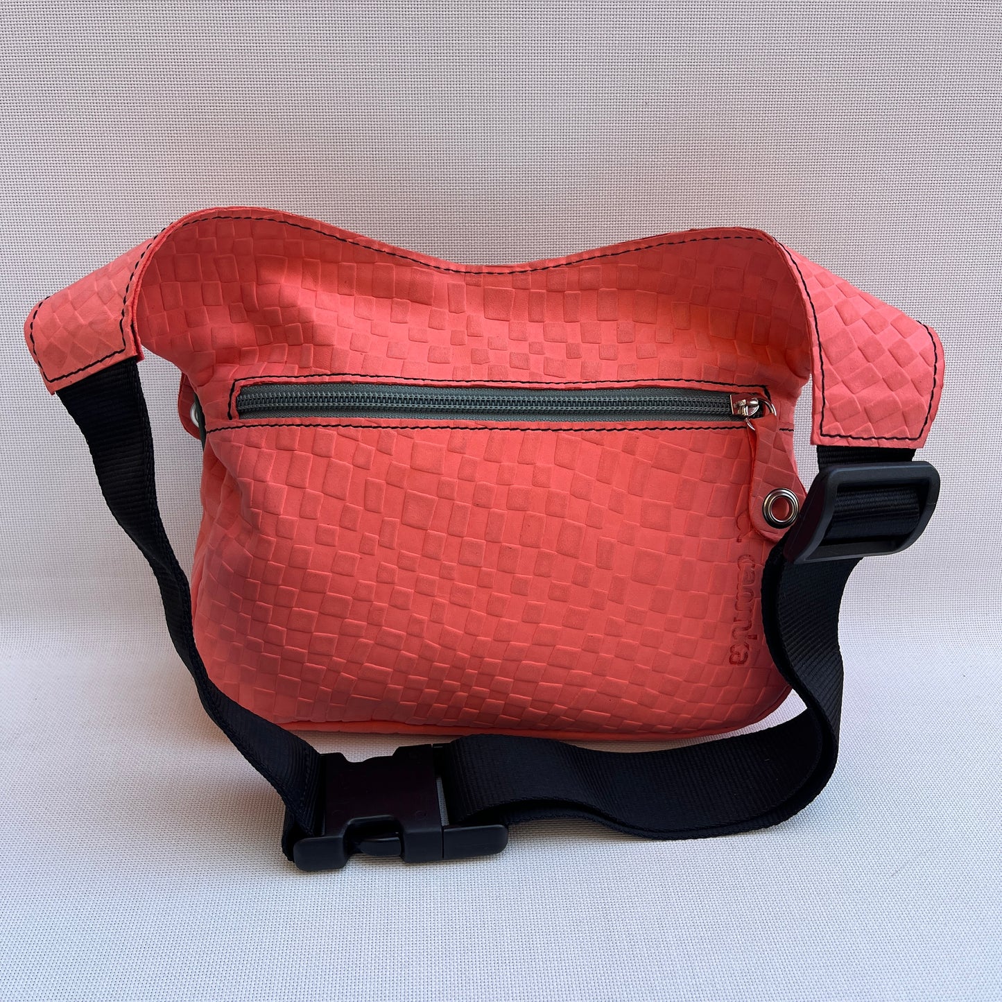 Special Fuchsia &amp; Old Gold BioCuir® natural leather Exclusive Piece No. 12109