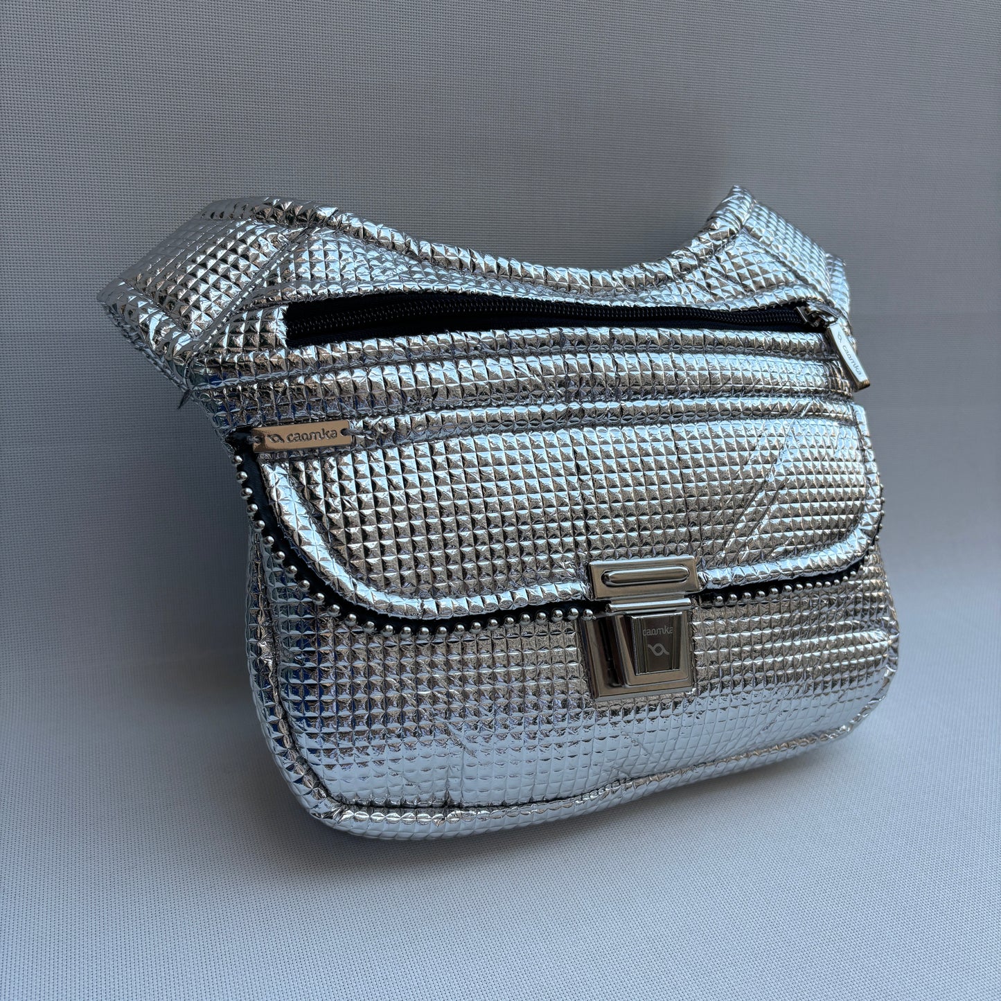 Riñonera "Special Silver Cold Top" · Pieza Única Núm. 17859