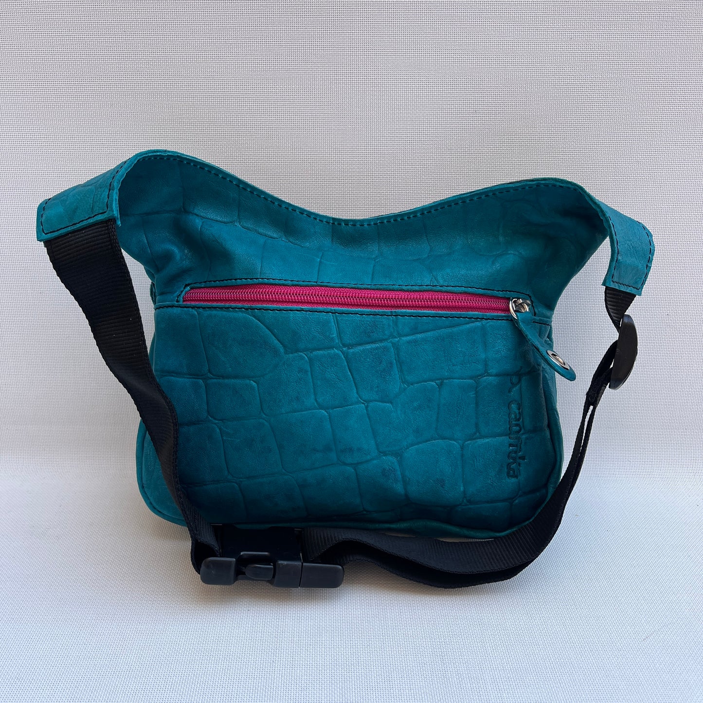 Special Blue Embossed · Piel natural BioCuir® · Pieza Única Núm. 13788