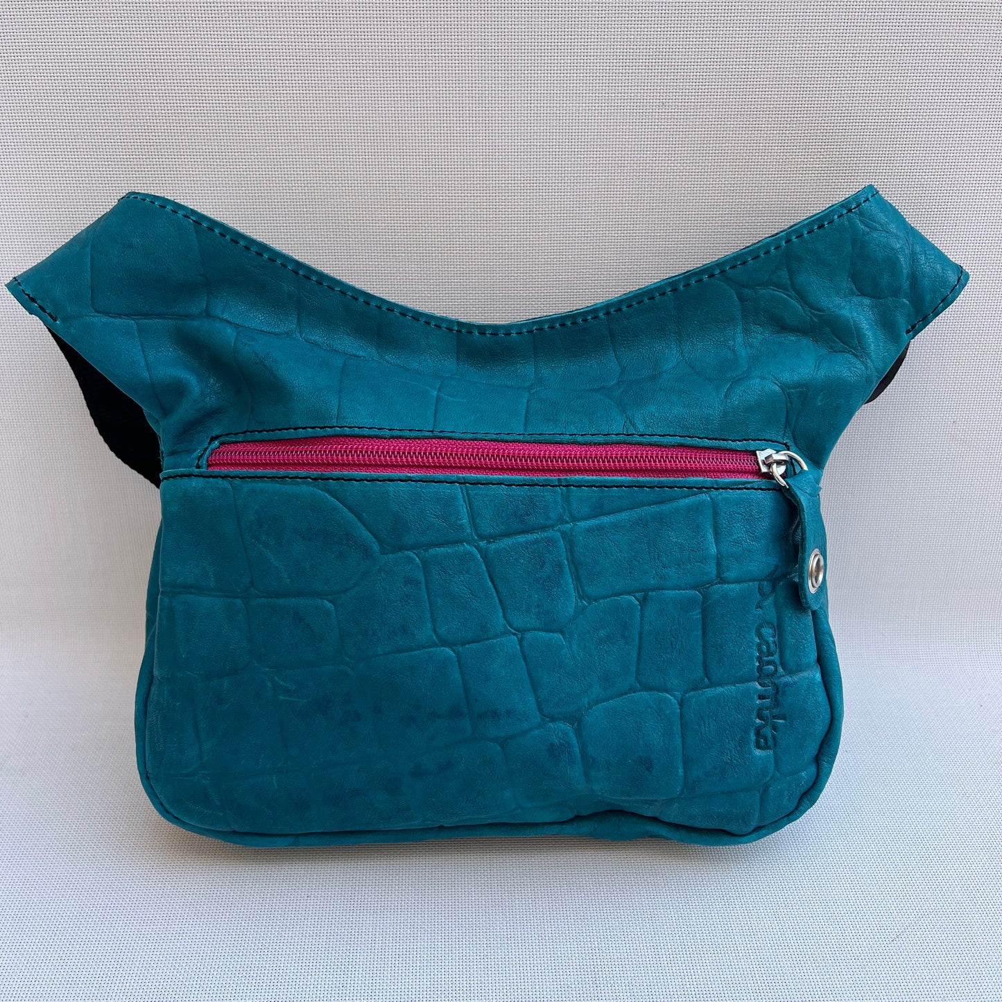 Special Blue Embossed · Piel natural BioCuir® · Pieza Única Núm. 13788