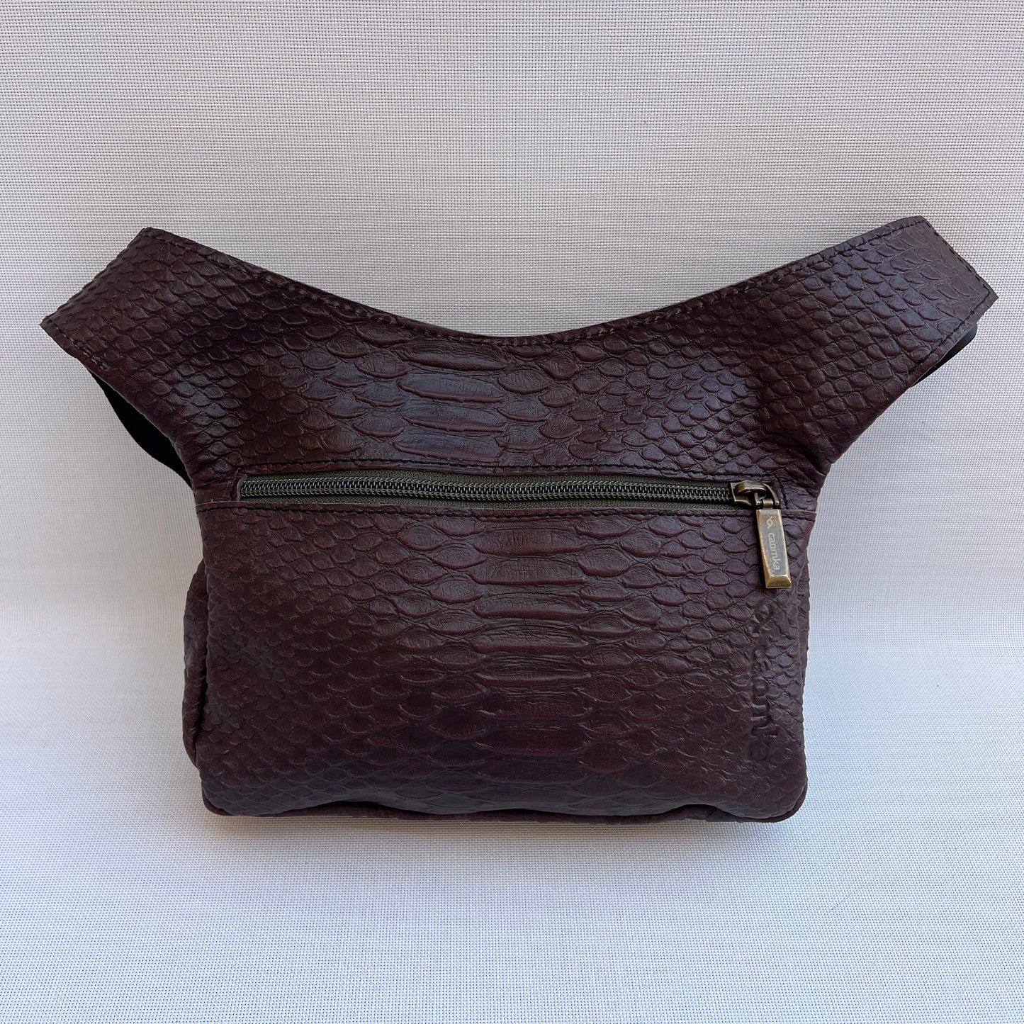Special Dark Brown Embossed · Piel natural BioCuir® · Pieza Única Núm. 13787