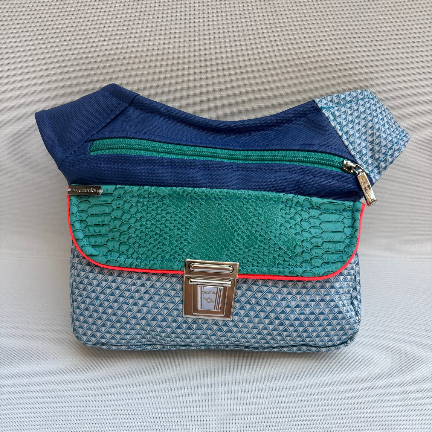 Riñonera "Special Crazy Gemma Top" + Bolsillo trasero · Impermeable · Pieza Única Núm. 17873