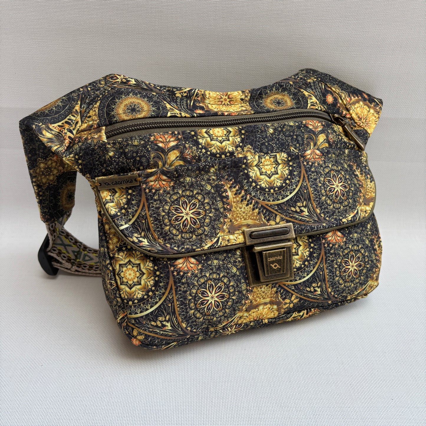 Riñonera "Special Golden Mandalas Top" · Pieza Única Núm. 17868