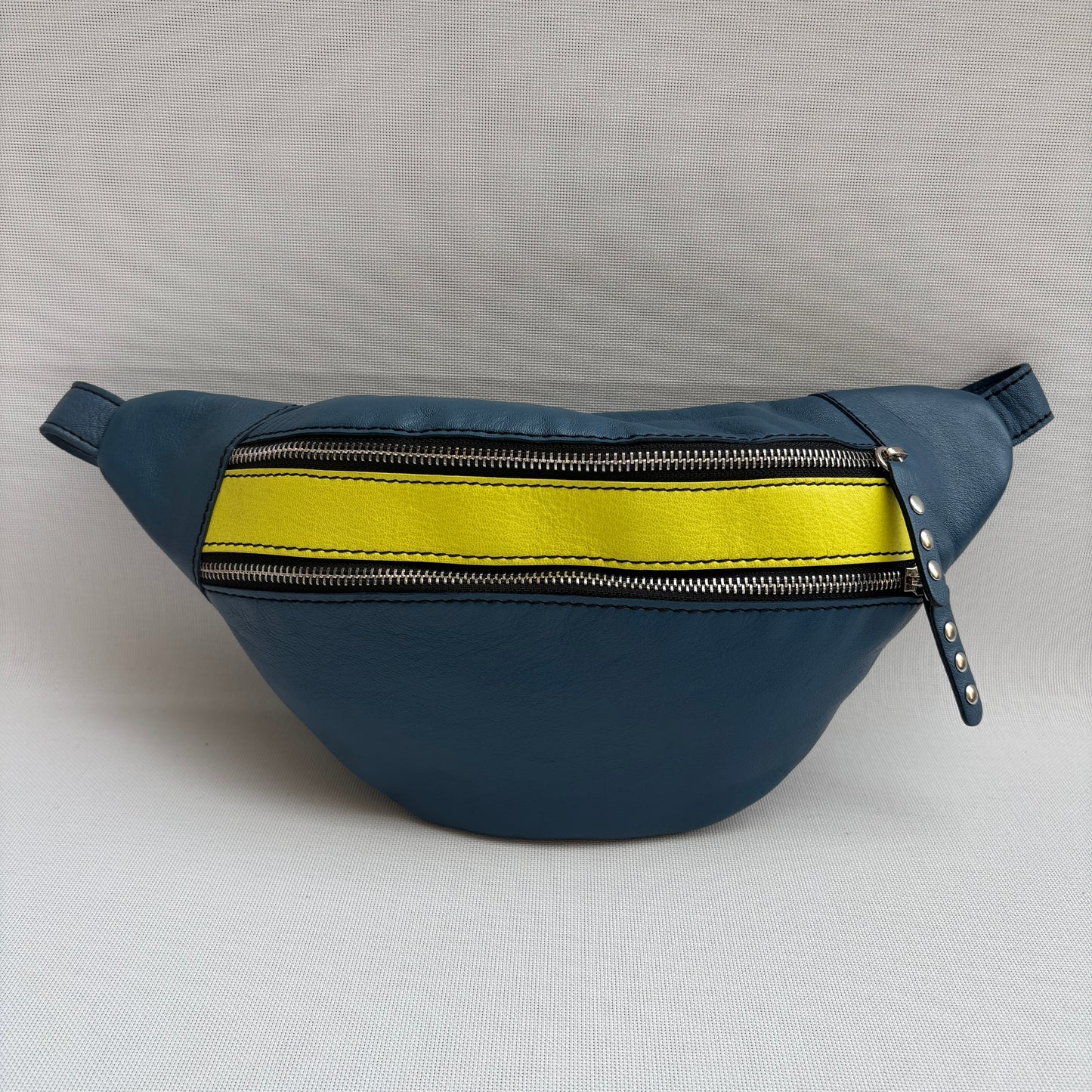 Riñonera "Special RetroChic Azul Petróleo"  · Piel · Pieza Exclusiva Núm. 17844