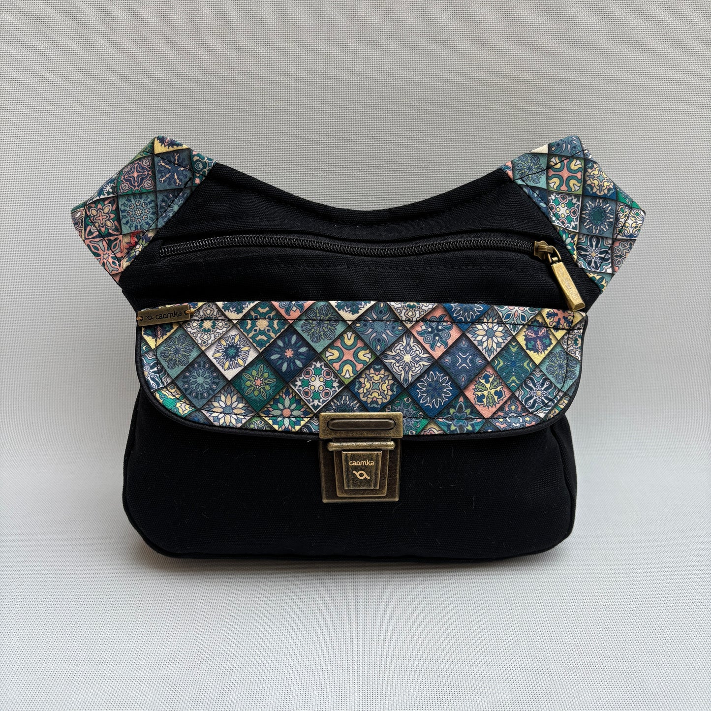 Riñonera "Special Black & Mandalas" + Bolsillo trasero · Pieza Única Núm. 17083