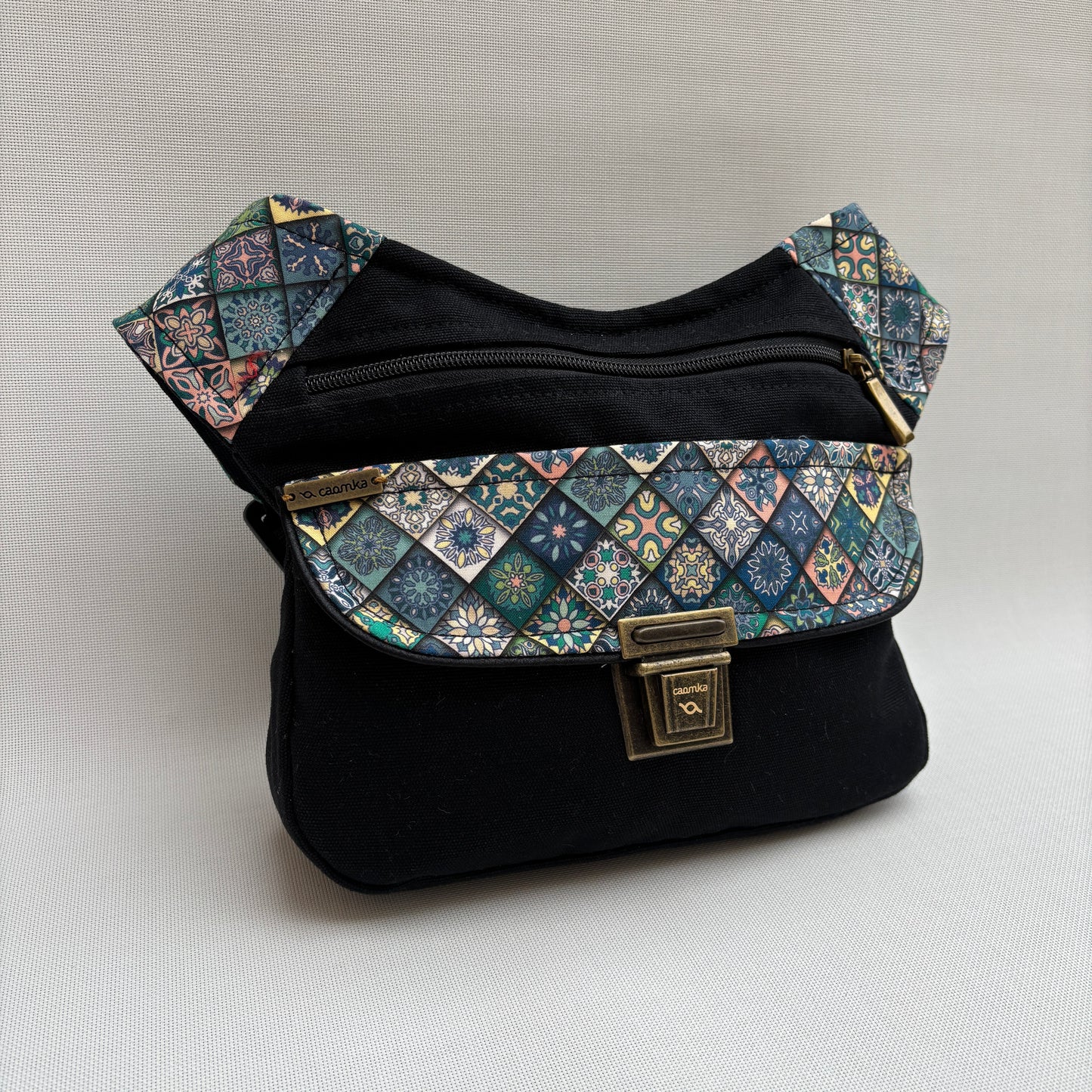 Riñonera "Special Black & Mandalas" + Bolsillo trasero · Pieza Única Núm. 17083