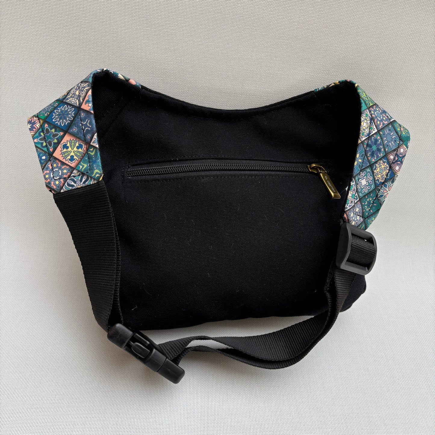 Riñonera "Special Black & Mandalas" + Bolsillo trasero · Pieza Única Núm. 17083