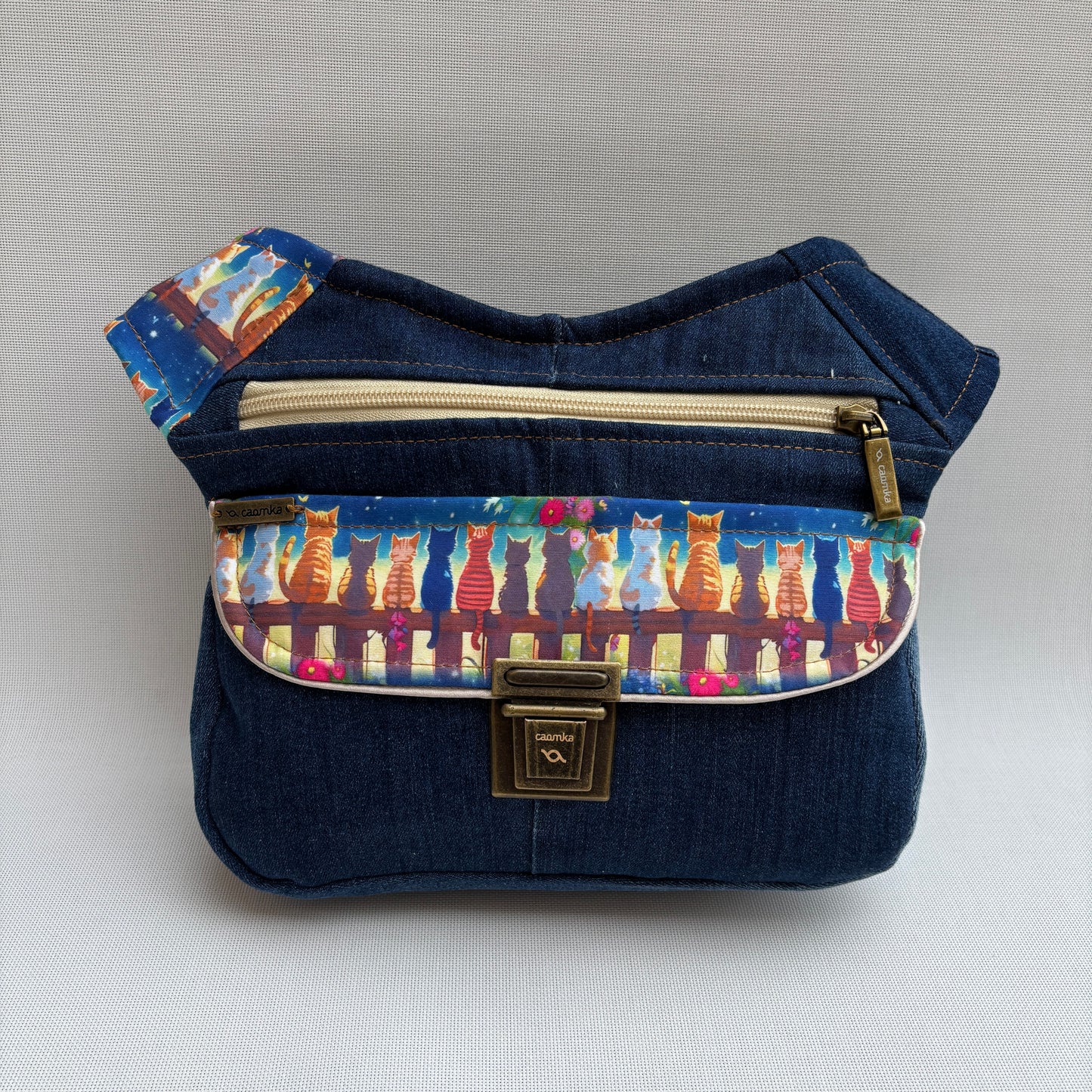 Special Cats ♻️ Jeans Recycled ♻️ + Bolsillo trasero · Pieza Única Núm. 17084
