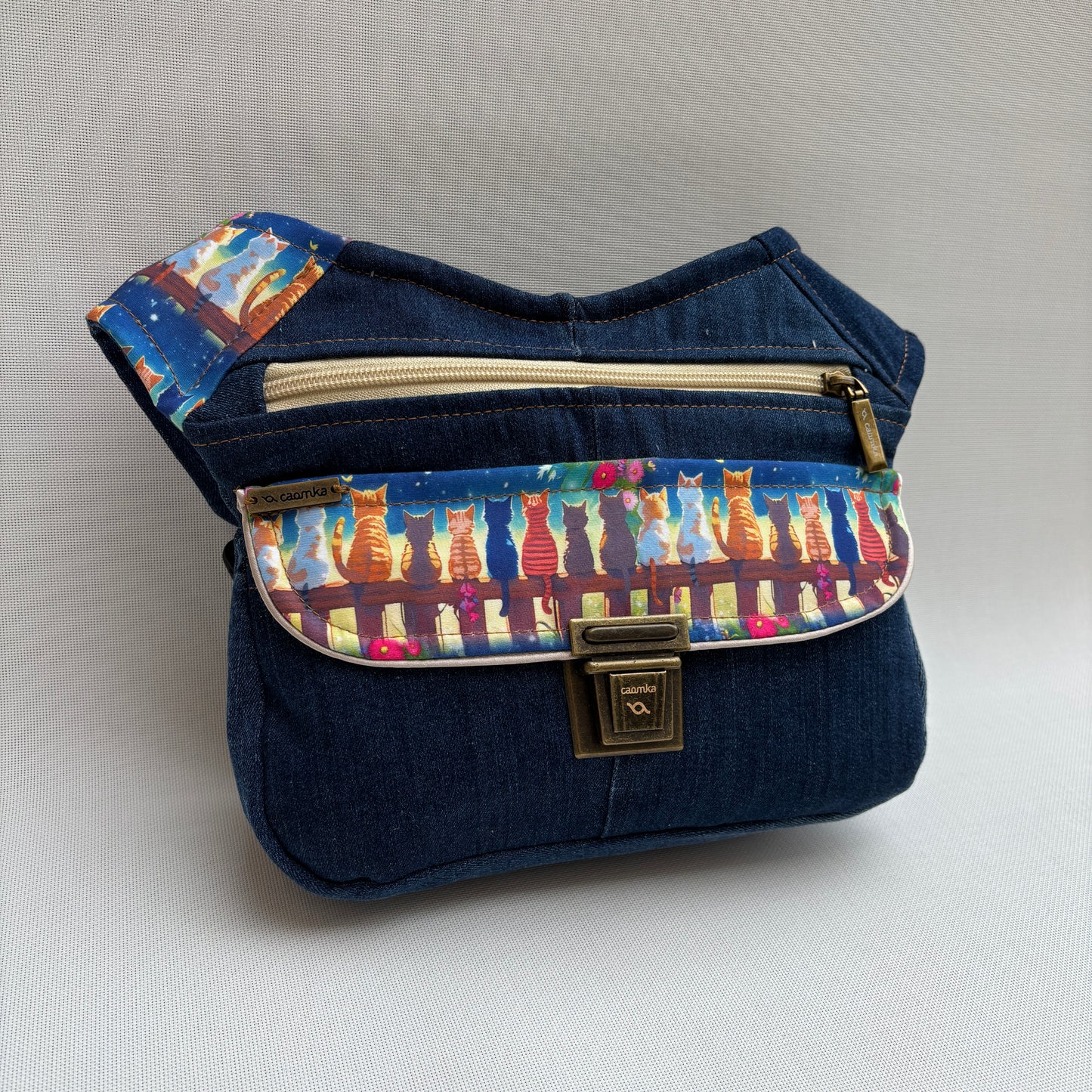Special Cats ♻️ Jeans Recycled ♻️ + Bolsillo trasero · Pieza Única Núm. 17084