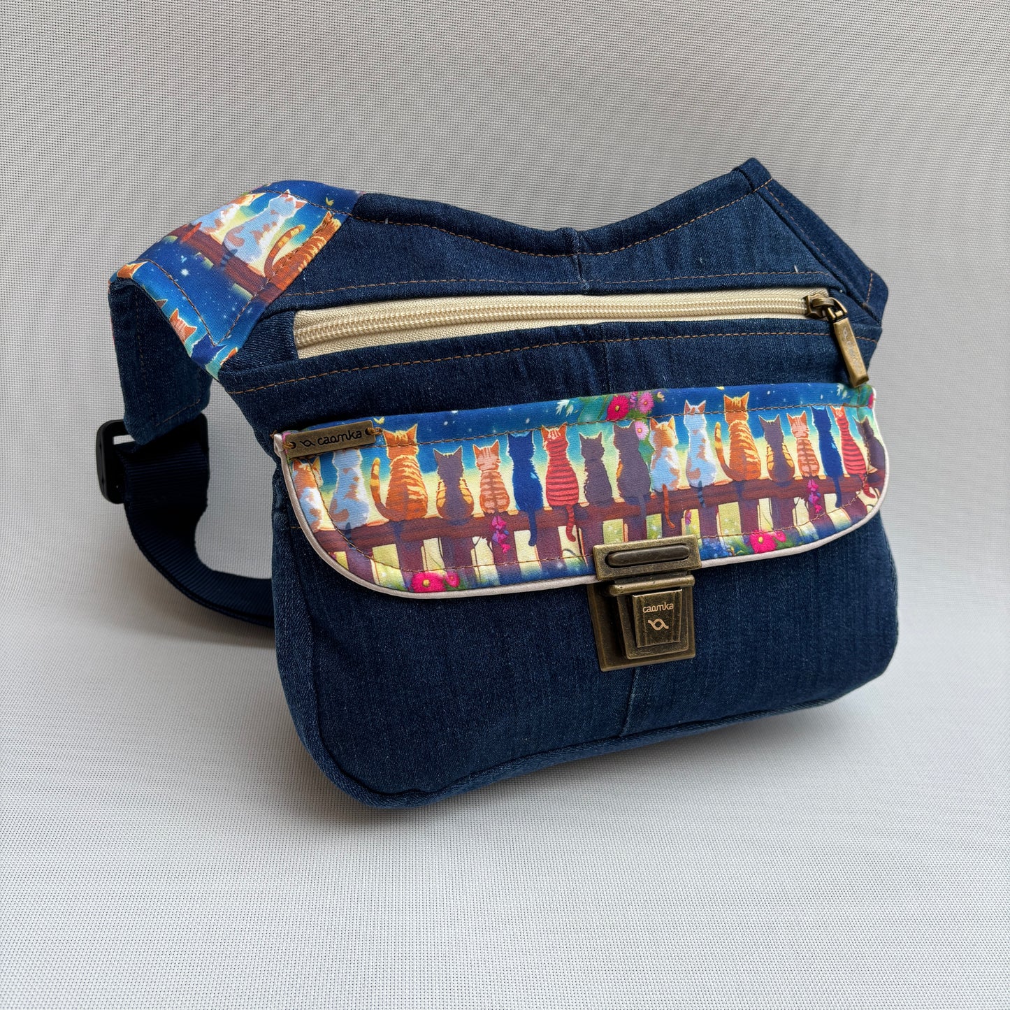 Special Cats ♻️ Jeans Recycled ♻️ + Bolsillo trasero · Pieza Única Núm. 17084