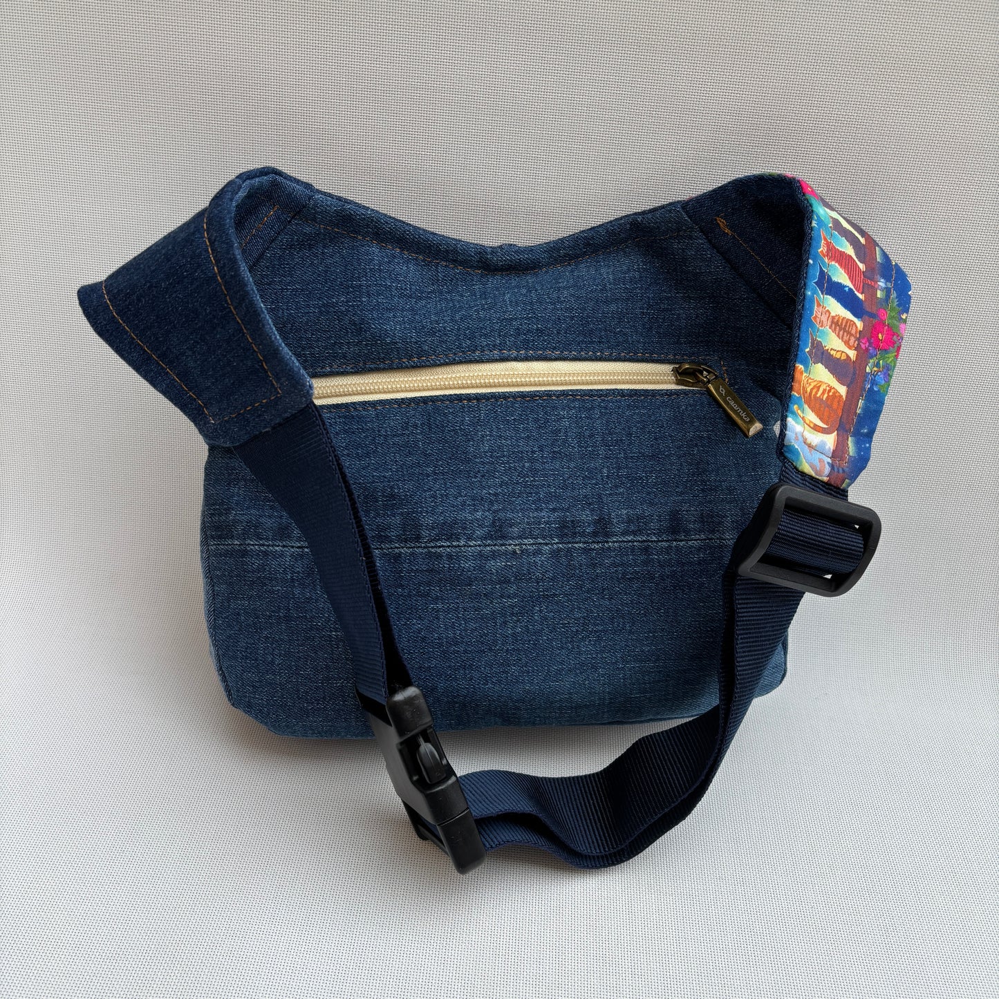 Special Cats ♻️ Jeans Recycled ♻️ + Bolsillo trasero · Pieza Única Núm. 17084